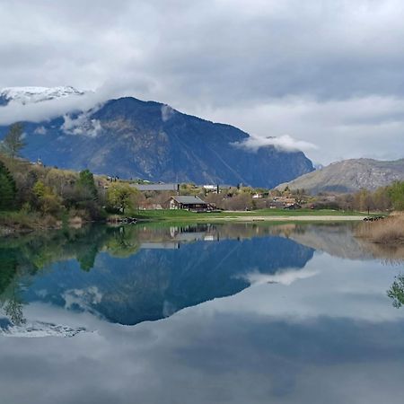 Villargondran, Les Magnifiques Cols De Maurienne Garage Motos, Velos الغرفة الصورة